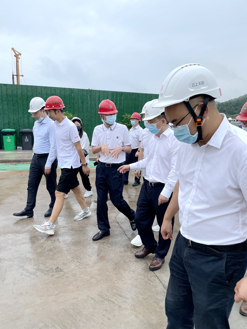 德陽(yáng)代理市長(zhǎng)劉光強(qiáng)一行調(diào)研指導(dǎo)云上天府大數(shù)據(jù)產(chǎn)業(yè)園一期項(xiàng)目 3 德陽(yáng)代理市長(zhǎng)劉光強(qiáng)一行調(diào)研指導(dǎo)云上天府大數(shù)據(jù)產(chǎn)業(yè)園一期項(xiàng)目 3